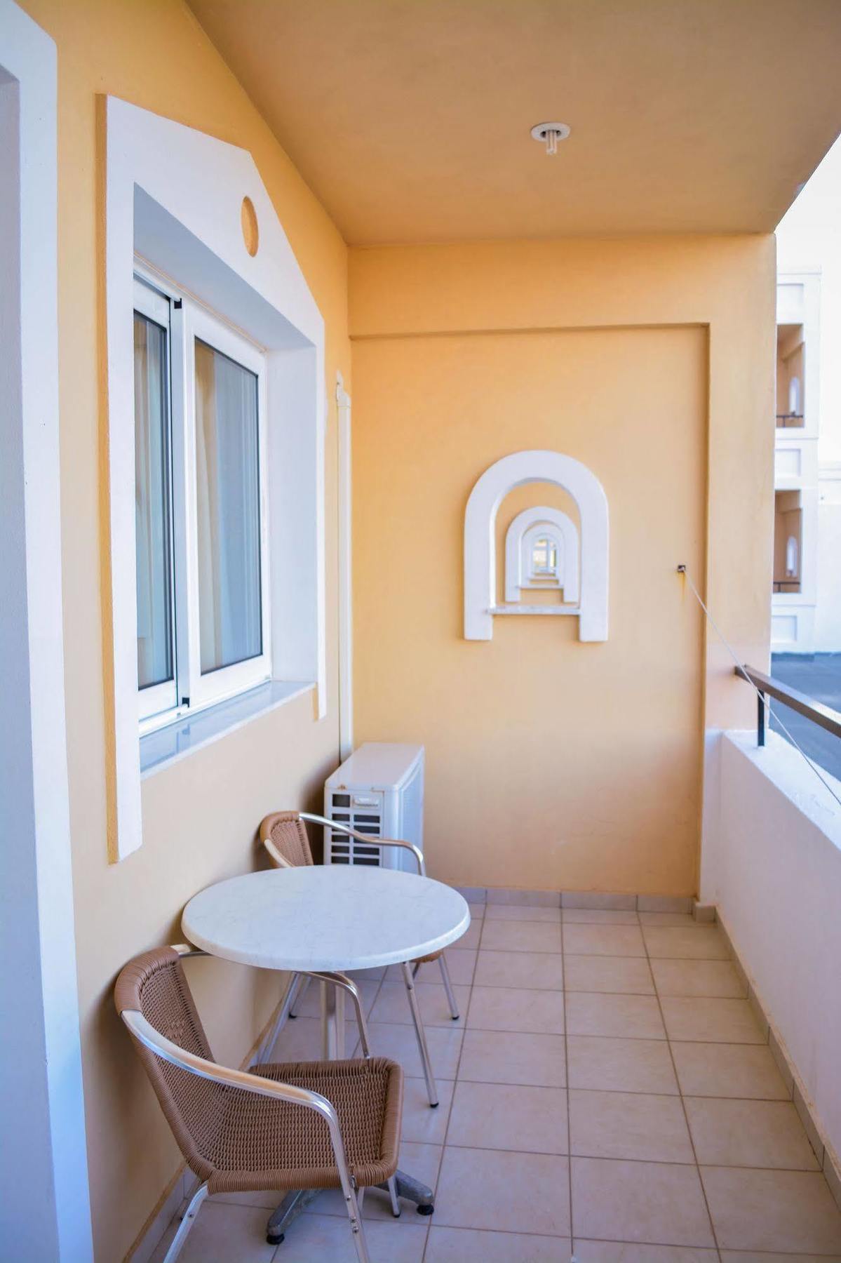 Aparthotel Mon Repos 2*